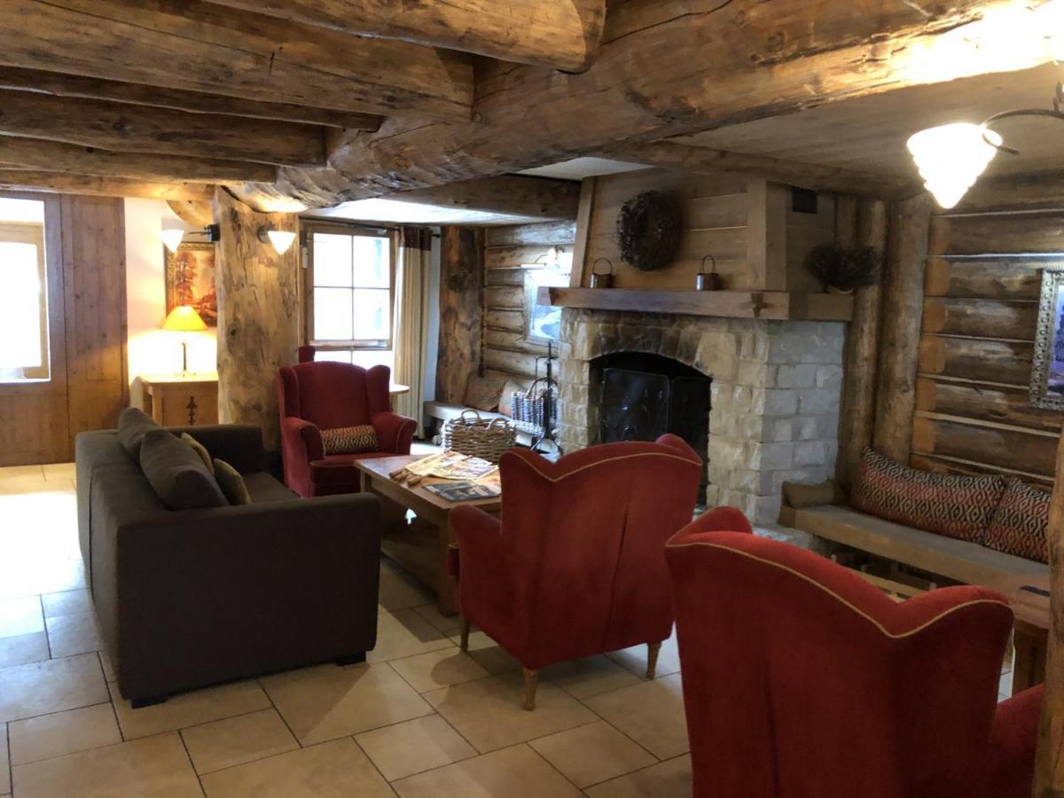 Arc1950 Auberge Jerome ブール・サン・モーリス エクステリア 写真